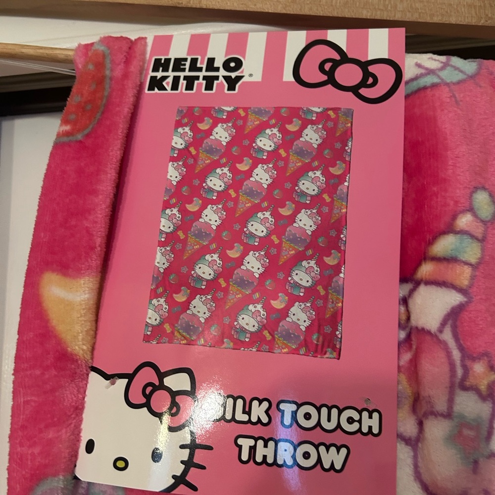 NEW Hello Kitty Ice Cream And Unicorn 50x70 Silk Touch Throw